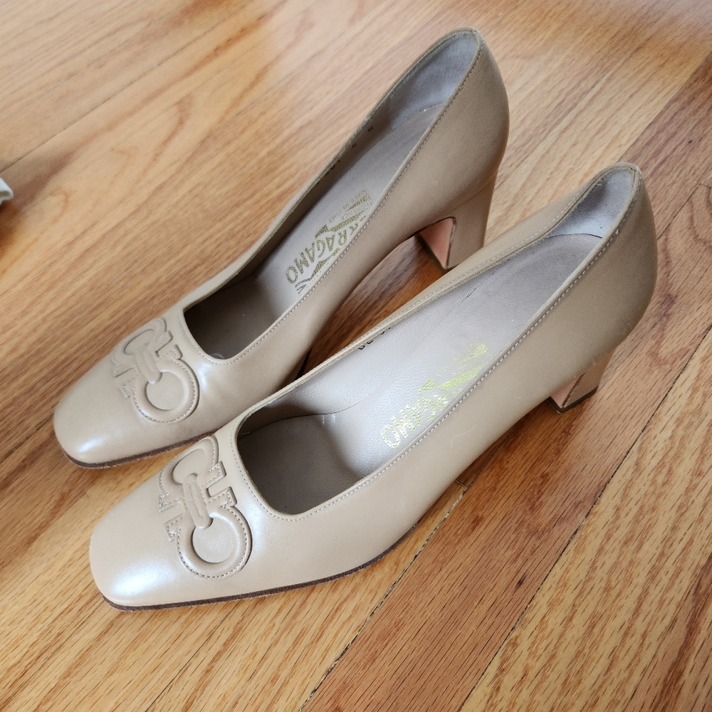 Salvatore Ferragama Heeled Tan Sandals size 6